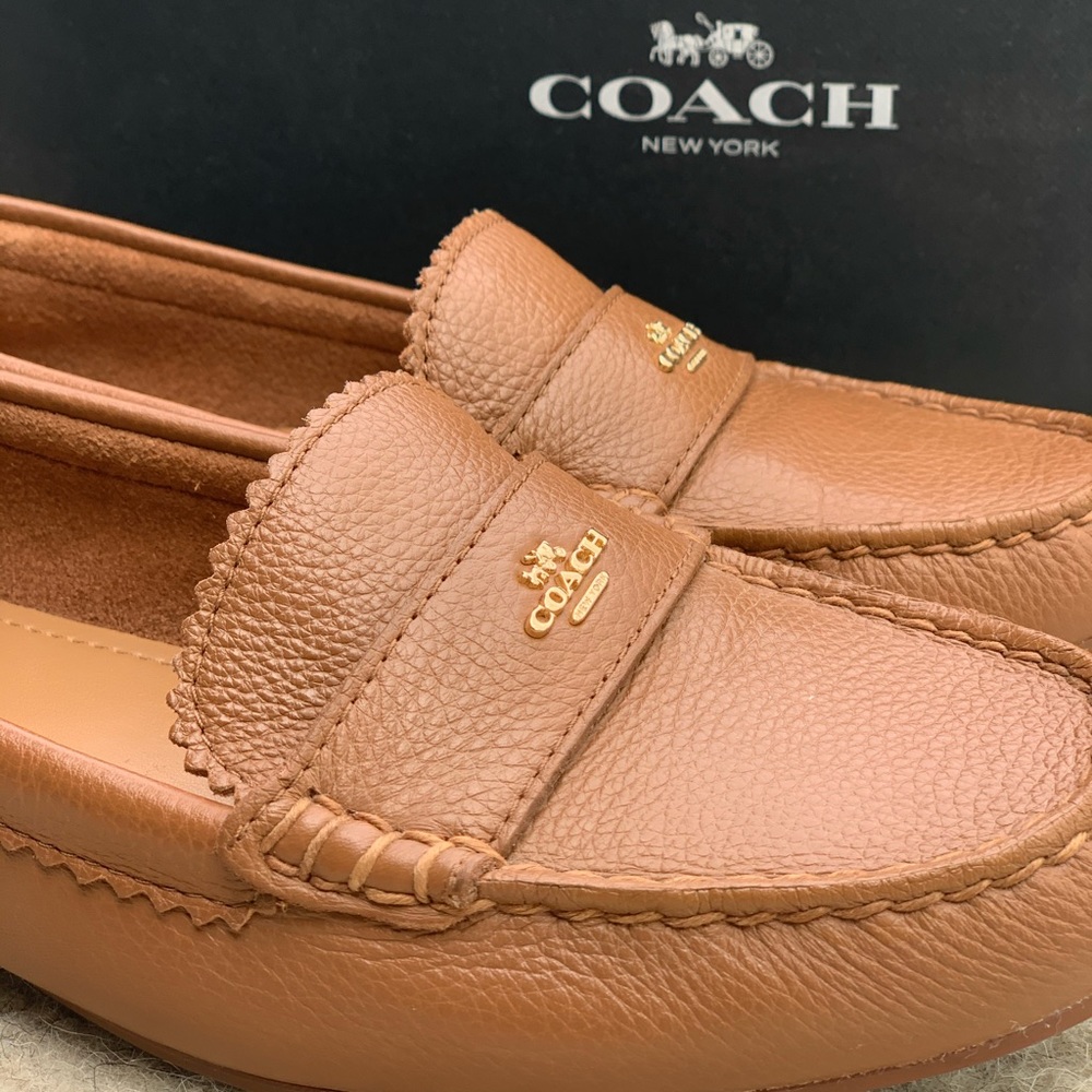 Odette Pebble Grain Leather in Saddle